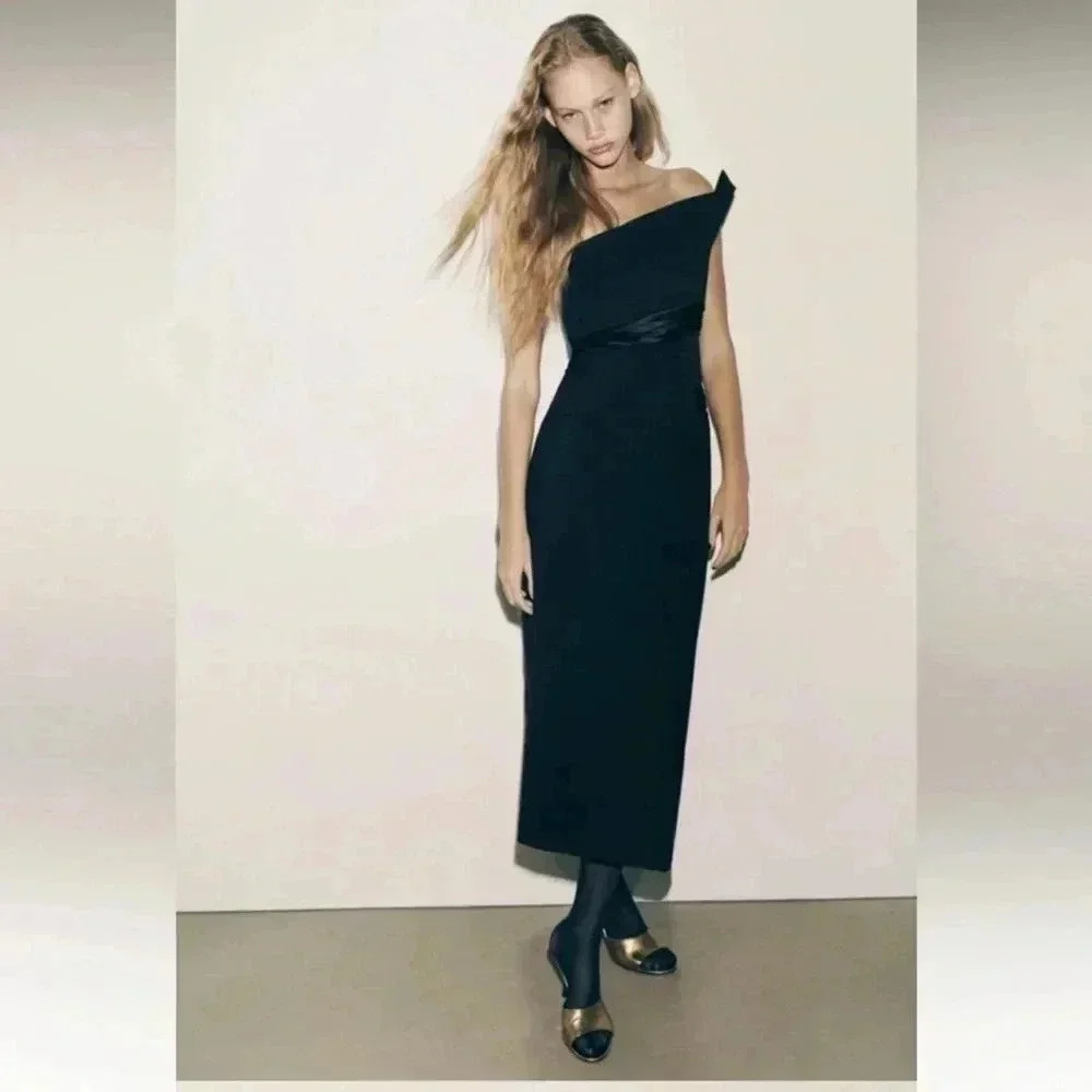 NWT • Zara LIMITED edition wool blend midi dress black Small